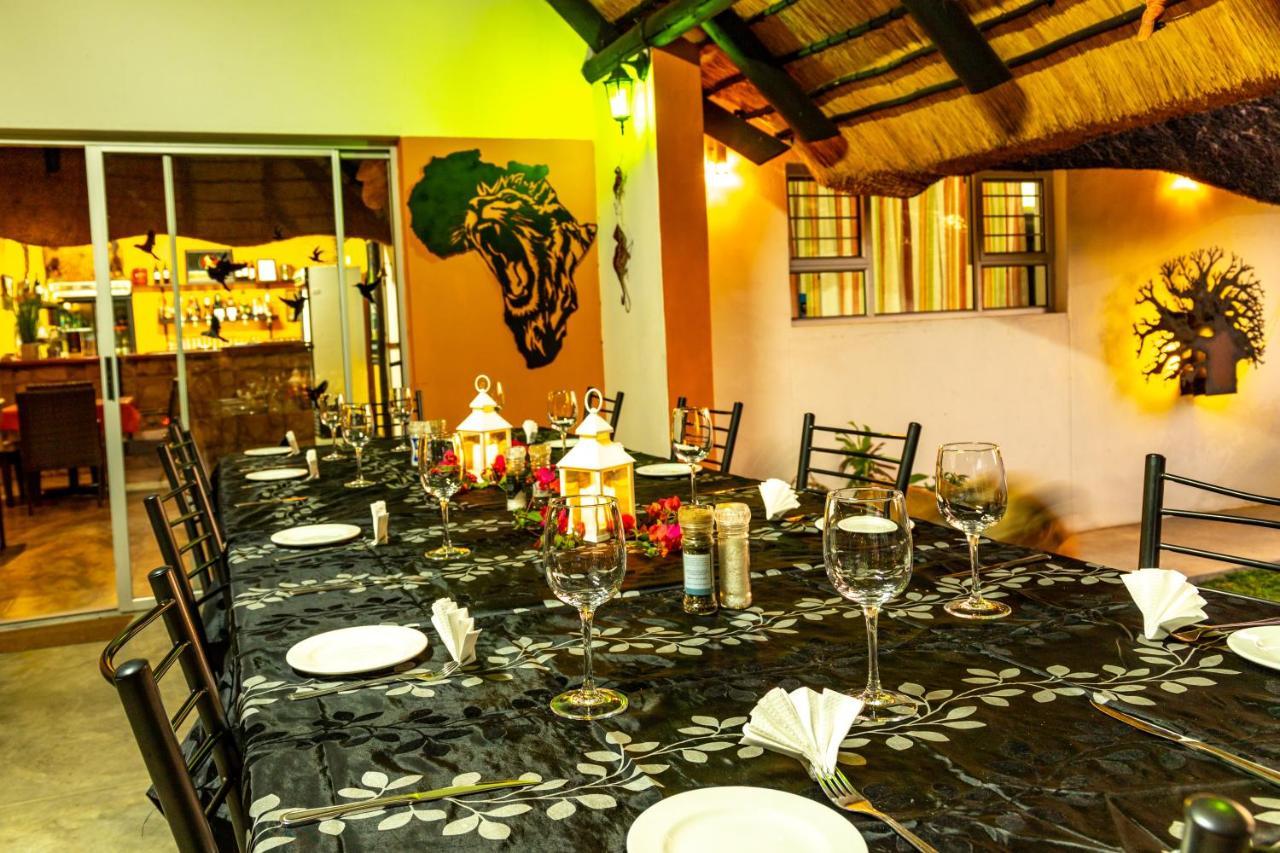 אוצ'יווארונגו Lion'S Den Guesthouse מראה חיצוני תמונה